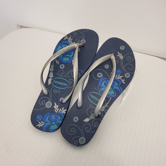 Havaianas Silver With Blue Floral Print Flip Flops Size 39/40=9/10, Casual Comfy - Picture 4 of 8